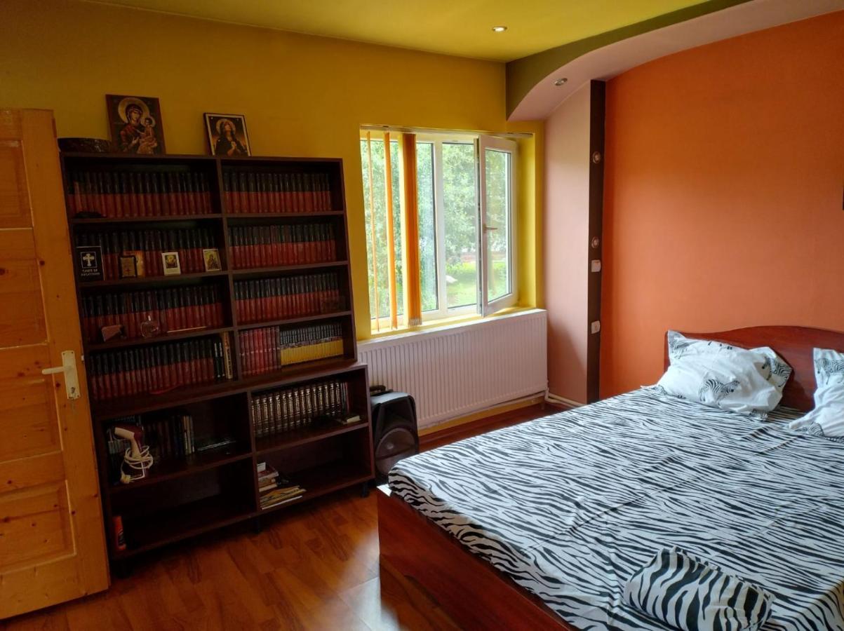 Вілла Casa De Relaxare Brad  Екстер'єр фото
